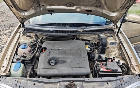 Volkswagen Golf IV, 2003 год, 125 000 рублей, 10 фотография