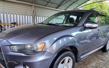Mitsubishi Outlander III рестайлинг 3, 2010 год, 960 000 рублей, 9 фотография