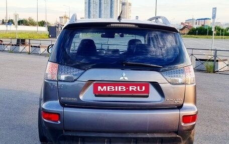 Mitsubishi Outlander III рестайлинг 3, 2010 год, 960 000 рублей, 4 фотография