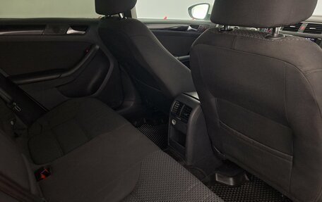 Volkswagen Jetta VI, 2013 год, 1 040 000 рублей, 13 фотография