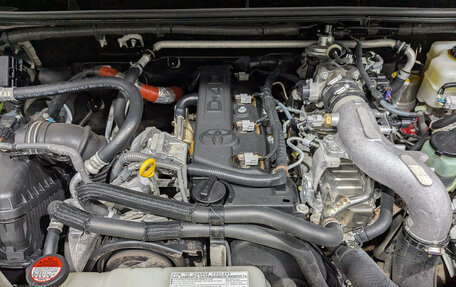 Toyota Land Cruiser Prado 150 рестайлинг 2, 2014 год, 4 090 000 рублей, 9 фотография