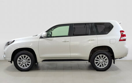 Toyota Land Cruiser Prado 150 рестайлинг 2, 2014 год, 4 090 000 рублей, 8 фотография