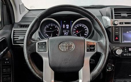 Toyota Land Cruiser Prado 150 рестайлинг 2, 2014 год, 4 090 000 рублей, 21 фотография