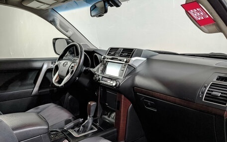 Toyota Land Cruiser Prado 150 рестайлинг 2, 2014 год, 4 090 000 рублей, 13 фотография