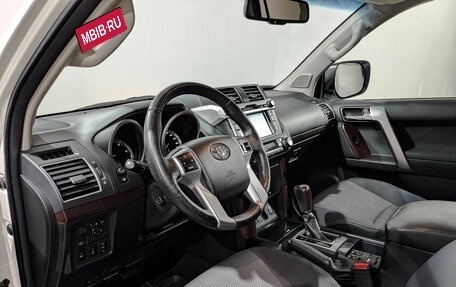 Toyota Land Cruiser Prado 150 рестайлинг 2, 2014 год, 4 090 000 рублей, 15 фотография