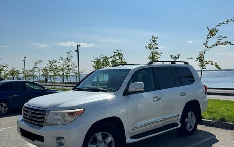 Toyota Land Cruiser 200, 2013 год, 3 700 000 рублей, 2 фотография