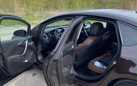Opel Astra J, 2014 год, 810 000 рублей, 11 фотография