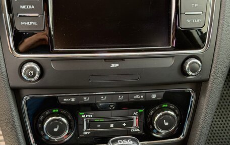 Skoda Superb III рестайлинг, 2013 год, 1 350 000 рублей, 11 фотография