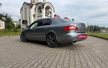 Skoda Superb III рестайлинг, 2013 год, 1 350 000 рублей, 2 фотография