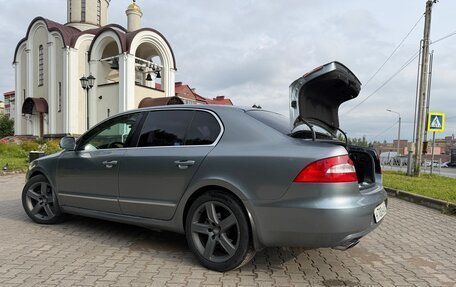 Skoda Superb III рестайлинг, 2013 год, 1 350 000 рублей, 13 фотография