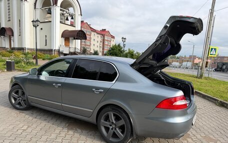 Skoda Superb III рестайлинг, 2013 год, 1 350 000 рублей, 14 фотография