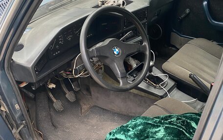 BMW 5 серия, 1982 год, 270 000 рублей, 4 фотография