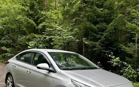 Hyundai Solaris II рестайлинг, 2017 год, 1 200 000 рублей, 6 фотография