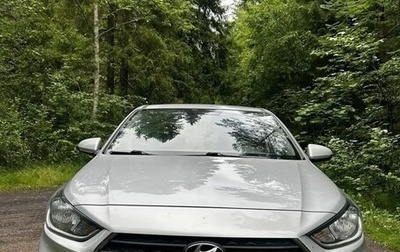 Hyundai Solaris II рестайлинг, 2017 год, 1 200 000 рублей, 1 фотография