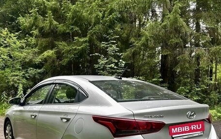 Hyundai Solaris II рестайлинг, 2017 год, 1 200 000 рублей, 3 фотография