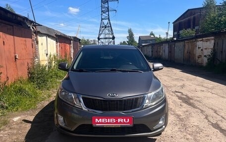 KIA Rio III рестайлинг, 2014 год, 975 000 рублей, 2 фотография