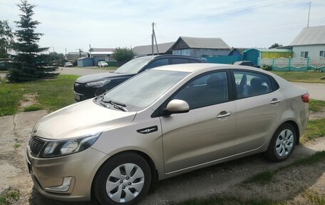KIA Rio III рестайлинг, 2013 год, 850 000 рублей, 4 фотография