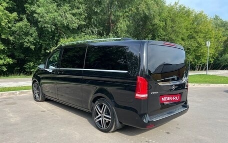 Mercedes-Benz V-Класс, 2016 год, 4 200 000 рублей, 4 фотография