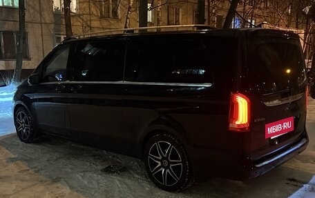 Mercedes-Benz V-Класс, 2016 год, 4 200 000 рублей, 24 фотография