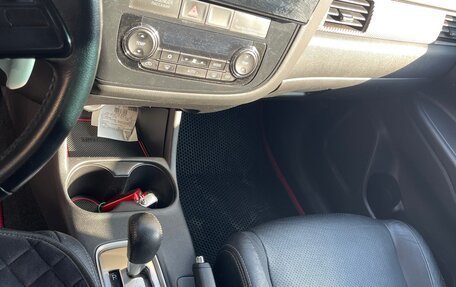 Mitsubishi Outlander III рестайлинг 3, 2013 год, 1 100 000 рублей, 11 фотография