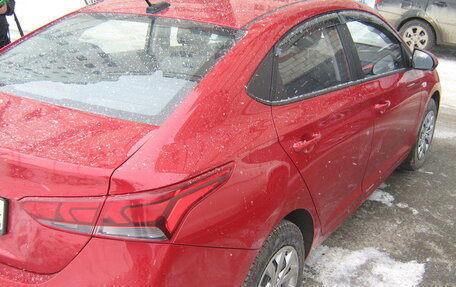 Hyundai Solaris II рестайлинг, 2021 год, 350 000 рублей, 3 фотография