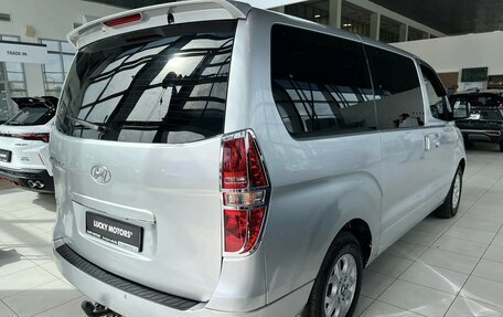 Hyundai Grand Starex Grand Starex I рестайлинг 2, 2010 год, 1 145 000 рублей, 6 фотография