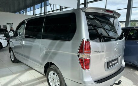 Hyundai Grand Starex Grand Starex I рестайлинг 2, 2010 год, 1 145 000 рублей, 4 фотография