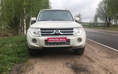 Mitsubishi Pajero IV, 2014 год, 2 550 000 рублей, 1 фотография