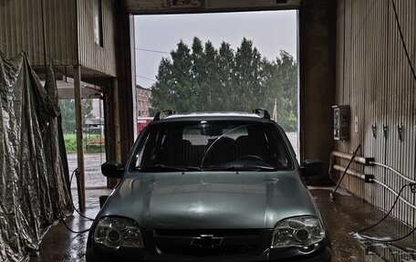 Chevrolet Niva I рестайлинг, 2010 год, 500 000 рублей, 1 фотография