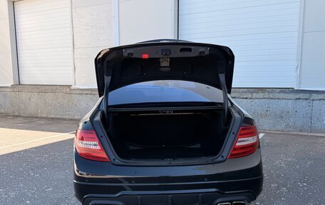 Mercedes-Benz C-Класс, 2011 год, 1 100 000 рублей, 14 фотография