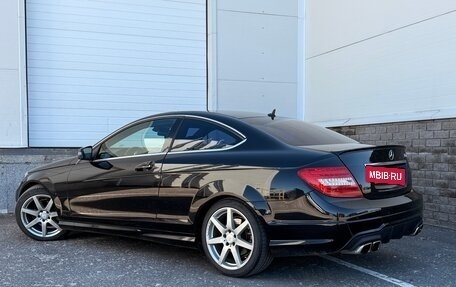Mercedes-Benz C-Класс, 2011 год, 1 100 000 рублей, 10 фотография