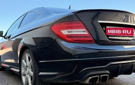 Mercedes-Benz C-Класс, 2011 год, 1 100 000 рублей, 8 фотография
