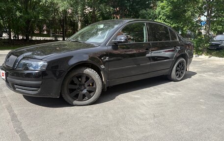 Skoda Superb III рестайлинг, 2007 год, 700 000 рублей, 3 фотография