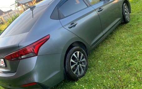 Hyundai Solaris II рестайлинг, 2018 год, 1 200 000 рублей, 2 фотография