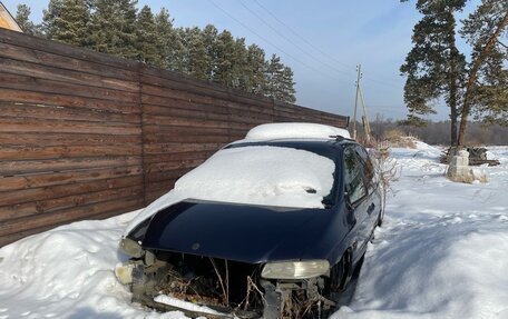 Chrysler Voyager III, 1998 год, 60 000 рублей, 2 фотография