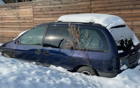Chrysler Voyager III, 1998 год, 60 000 рублей, 3 фотография