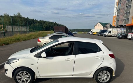 Mazda 2 III, 2011 год, 880 000 рублей, 4 фотография