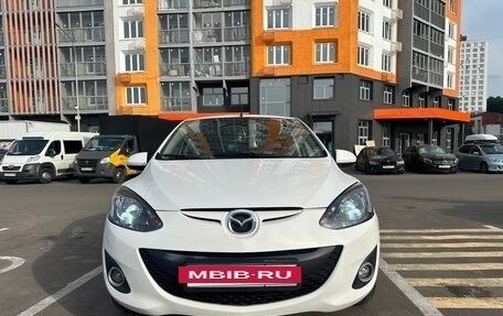 Mazda 2 III, 2011 год, 880 000 рублей, 3 фотография