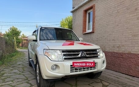 Mitsubishi Pajero IV, 2014 год, 2 550 000 рублей, 4 фотография