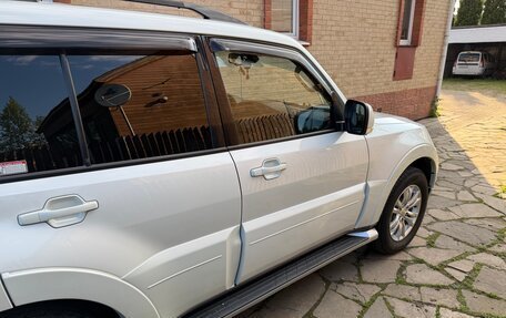 Mitsubishi Pajero IV, 2014 год, 2 550 000 рублей, 9 фотография
