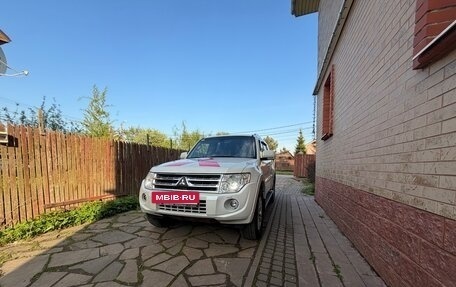Mitsubishi Pajero IV, 2014 год, 2 550 000 рублей, 5 фотография