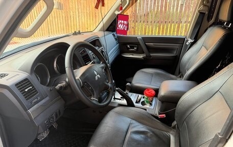 Mitsubishi Pajero IV, 2014 год, 2 550 000 рублей, 11 фотография