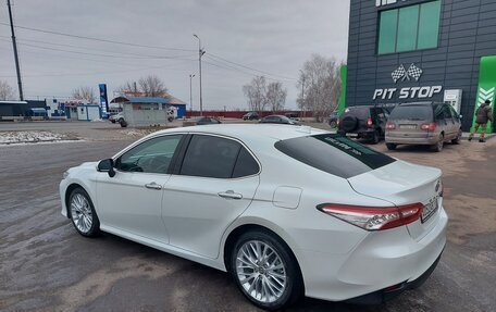 Toyota Camry, 2020 год, 3 250 000 рублей, 6 фотография