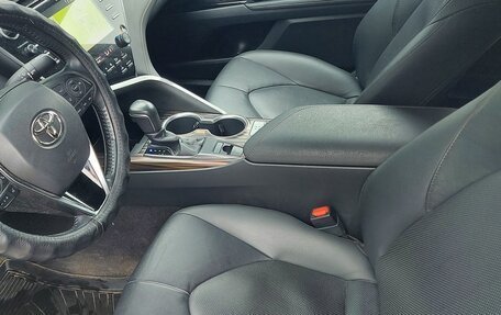 Toyota Camry, 2020 год, 3 250 000 рублей, 10 фотография