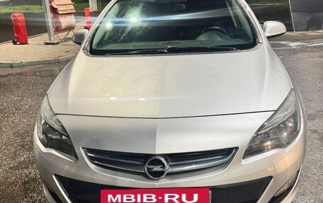 Opel Astra J, 2013 год, 630 000 рублей, 3 фотография