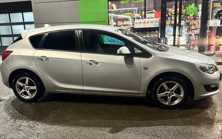 Opel Astra J, 2013 год, 630 000 рублей, 8 фотография