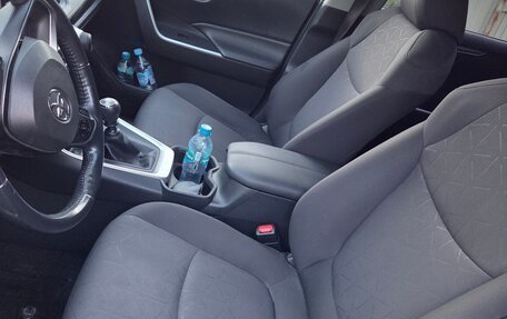 Toyota RAV4, 2019 год, 2 750 000 рублей, 8 фотография