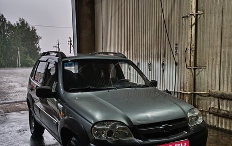 Chevrolet Niva I рестайлинг, 2010 год, 500 000 рублей, 2 фотография