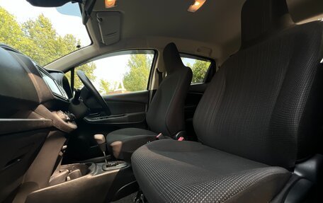 Toyota Vitz, 2018 год, 990 900 рублей, 32 фотография