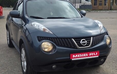 Nissan Juke II, 2013 год, 990 000 рублей, 9 фотография